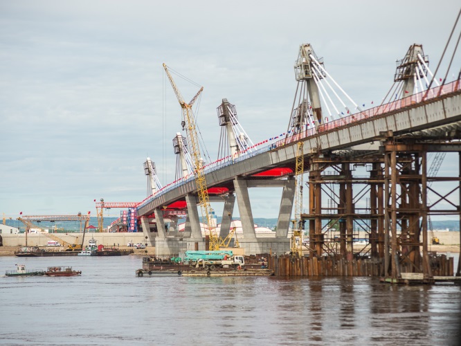 Мост между Благовещенском и Хэйхэ соединили